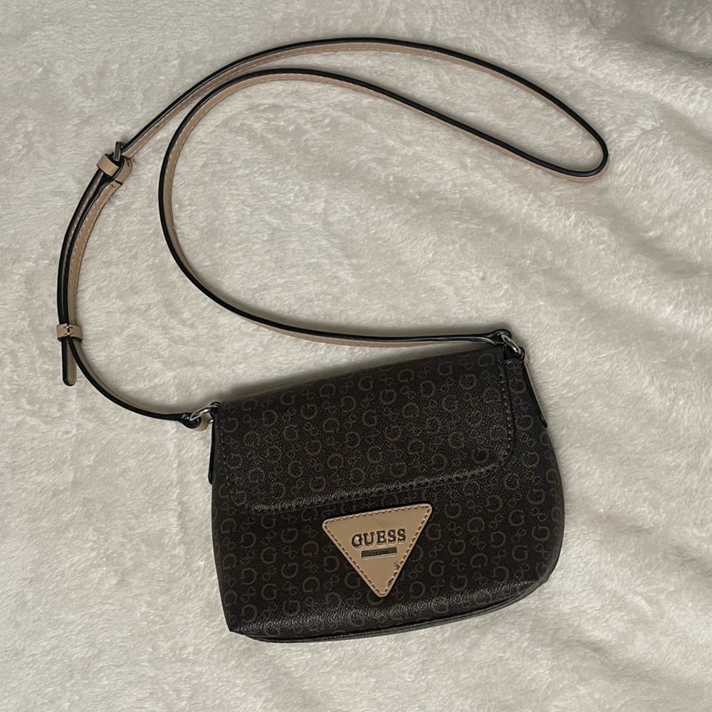 Guess purse